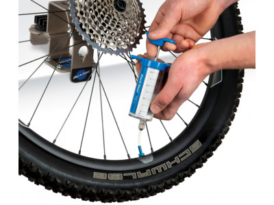 Park Tool plnička tmelu do bezdušových plášťov - TSI-1